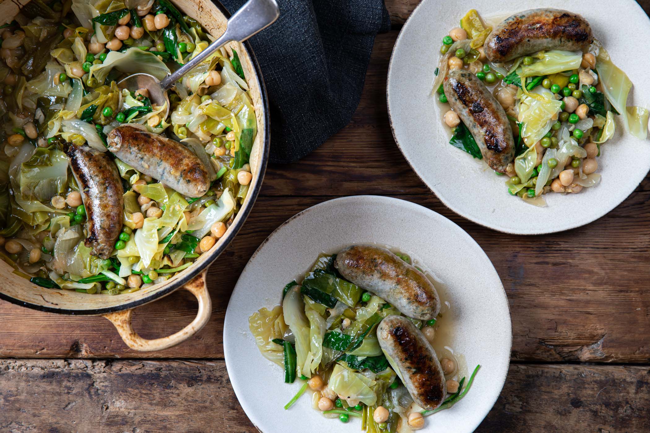 x THE COURTYARD DAIRY Wild Garlic Sausages w/ Old Roan Wensleydale - Image 3